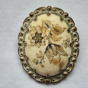 Vintage Floral Cabochon Brooch